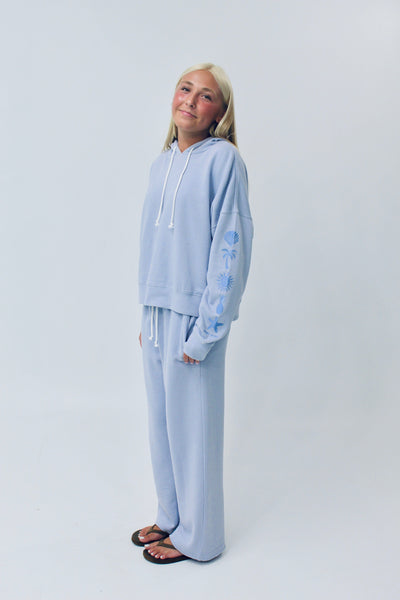 QSSS/REFLEX GEN-Women's ICELANDIC BLUE / XS Women's Seashell Embroidered Wide Leg Sweatpant